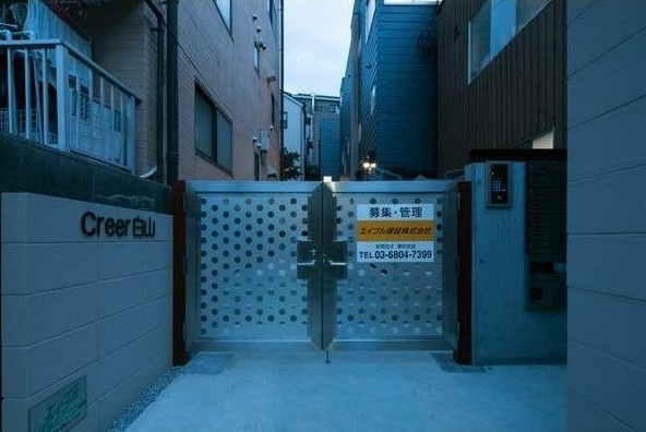 【エントランス】