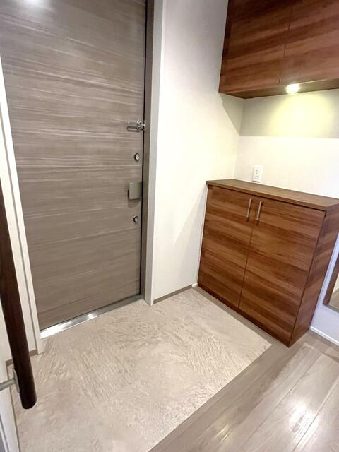 GRAND MAISON Ⅱの玄関