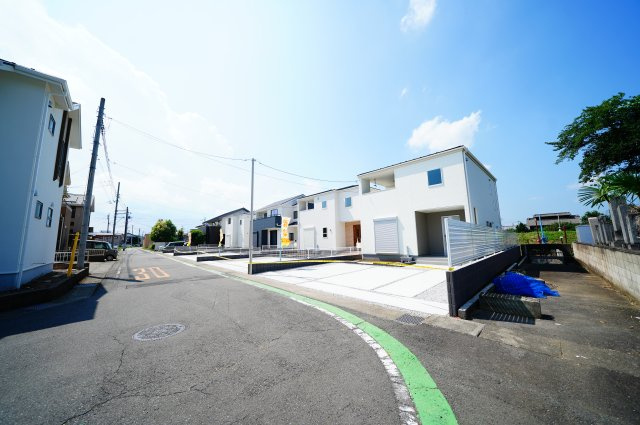 新築　前橋市三俣町第1　LiveleGarden.S　4号棟の前面道路含む現地写真|現地写真　南側道路