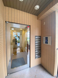【エントランス】
