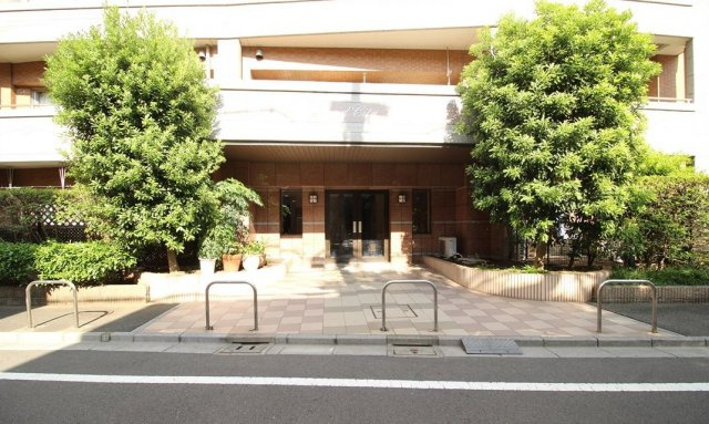 【エントランス】