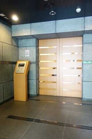 【エントランス】