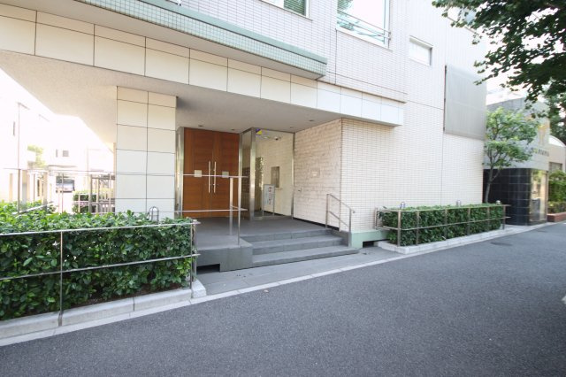 【エントランス】