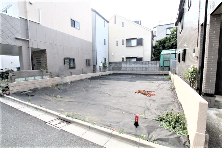 【前面道路含む現地写真】