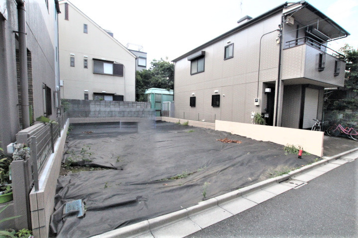 【前面道路含む現地写真】