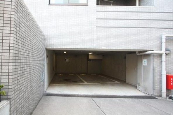 【駐車場】