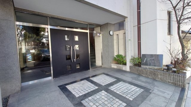 【エントランス】