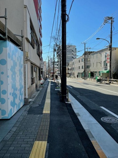 【前面道路含む現地写真】