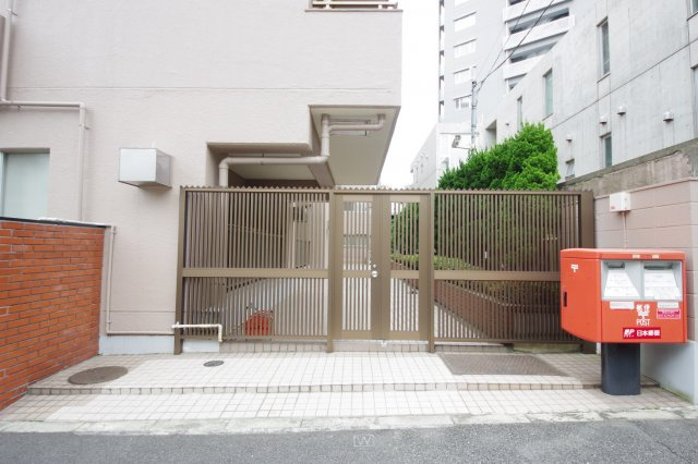 【エントランス】