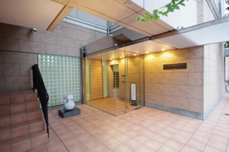 【エントランス】