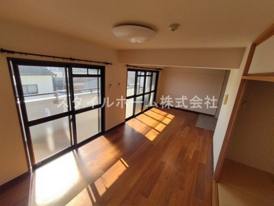 【居間・リビング】 | 春日グリーンフラッツ