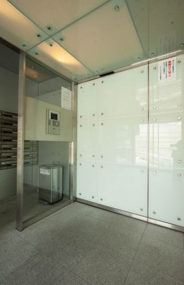 【エントランス】