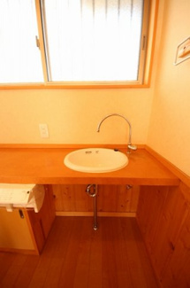 【トイレ】 | ラフォーレ・ベリー | トイレに水道がございます