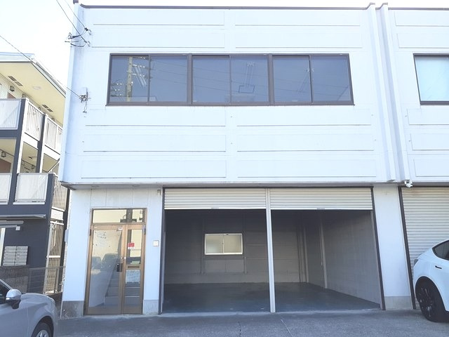 豊明市西川町島原倉庫付事務所の外観