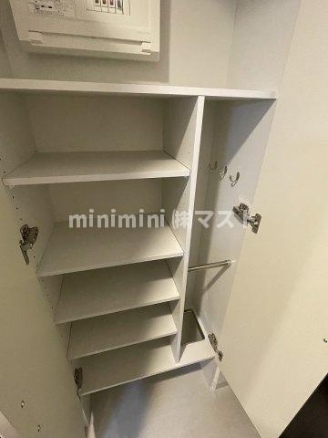 エスリードレジデンス大阪福島イーストの玄関