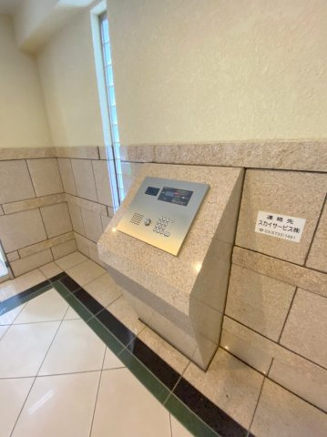 オートロックです。