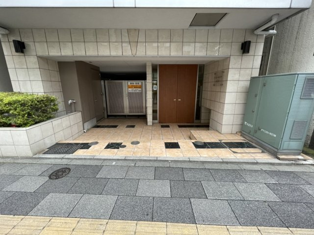 【エントランス】