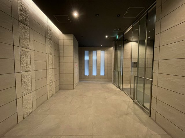 【エントランス】