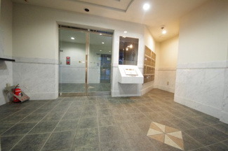 【エントランス】