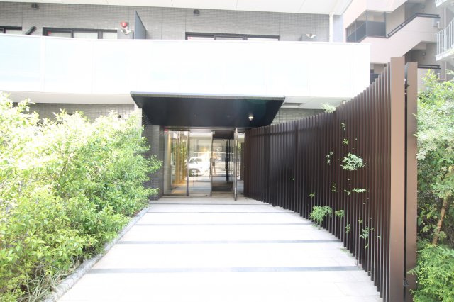 【エントランス】