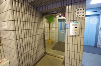 【エントランス】