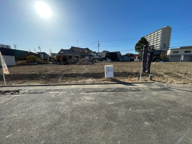  Cradle garden　守山区瀬古東第５　全１１棟の前面道路含む現地写真|撮影
社長の村田です！
自らプレイヤーとして営業しています
長年の経験と実績から皆様により良いマイホーム購入のご提案をいたします。
住宅ローンの不安や購入後の不安等何でもご相談ください。