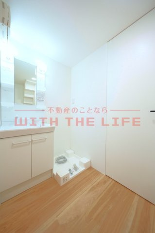 RENATUS PRIMO(リナトゥスプリモ）【キャッシュバック対象物件】の洗面所|ゆったりとスペースのある洗面所