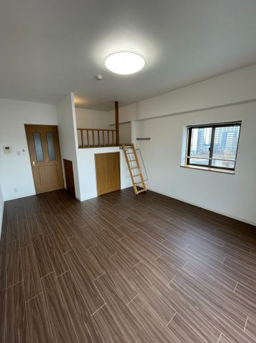 仲介手数料0円！！Aranjuez千原の居間・リビング