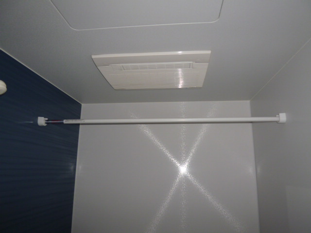 ＳＵＮ’Ｓ　ＧＡＲＤＥＮ　Ｂの浴室|浴室乾燥機