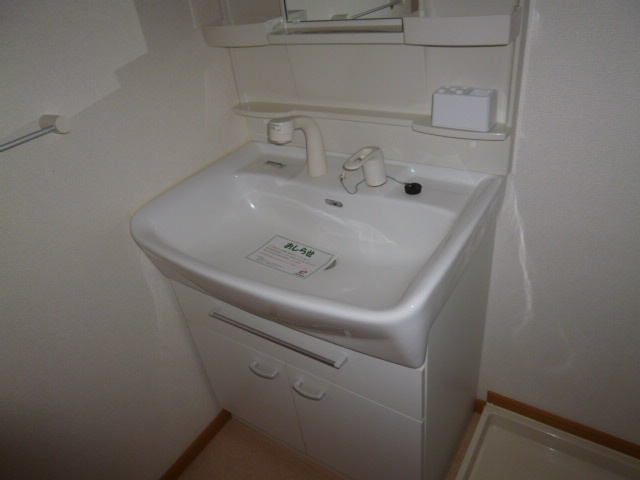 ＳＵＮ’Ｓ　ＧＡＲＤＥＮ　Ｂの独立洗面台|シャンプードレッサー