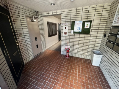 【ロビー】 | メゾンロワール東淀川 | 建物の内部です