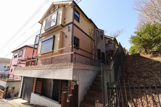 【外観】 | こだわりのデザイン住宅です。周辺は緑が多く、閑静な住宅街です♪