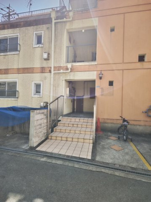 【エントランス】 | ピアニー門真 | ゆとりのあるエントランスです