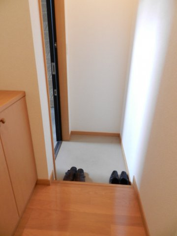 KOBAハイツ Ⅰの玄関|ゆったりとした玄関です