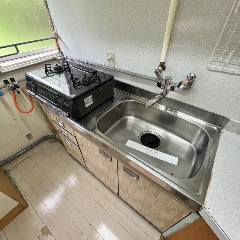 室蘭市港北町4丁目18-13戸建のキッチン