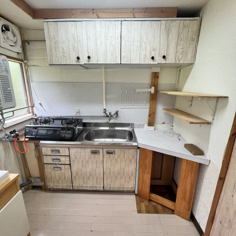 室蘭市港北町4丁目18-13戸建のキッチン