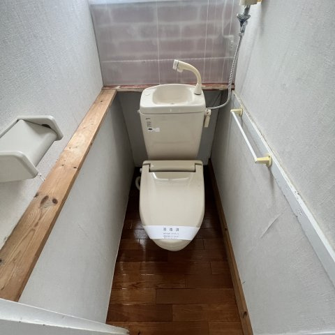 室蘭市港北町4丁目18-13戸建のトイレ