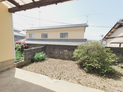 【庭】 | 藤原貸家