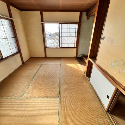 柏木町9-17アパートの居間・リビング