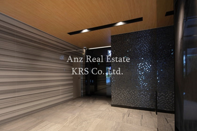 【ロビー】 | プライマル靱本町 | ロビーにはダウンライトがあって高級感があります!