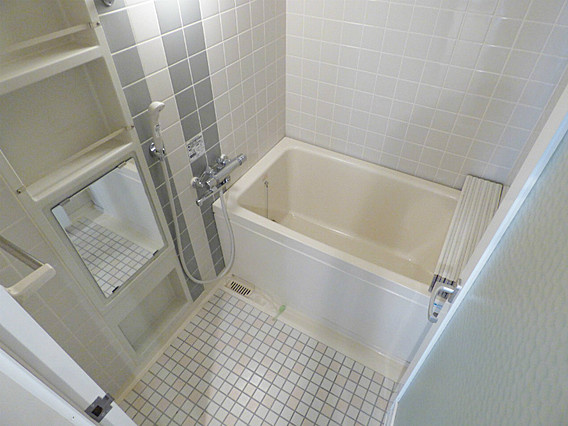 エルム御影の浴室