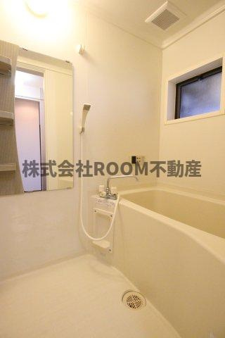 リーフレットエコーⅠ号館の浴室|ゆったり過ごせるお風呂です