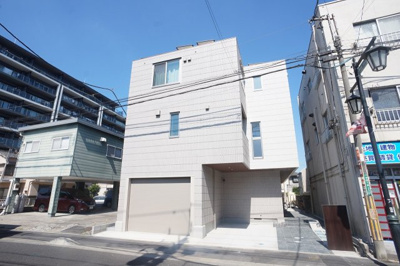 【外観】 | El Blanco | 完成したばかりの3階建てヘーベルメゾンです！