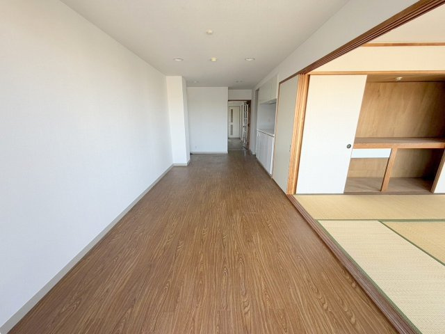 広島市西区高須３丁目の賃貸マンションの居間・リビング