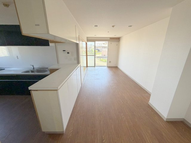 広島市西区高須３丁目の賃貸マンションの居間・リビング
