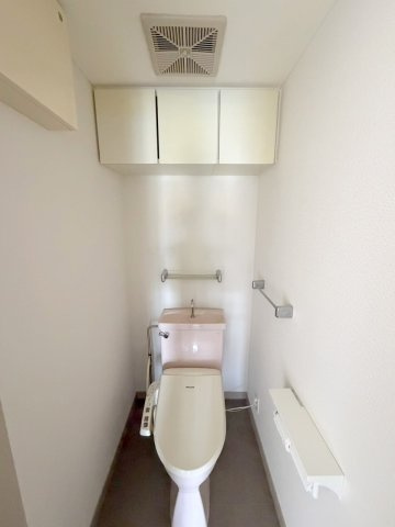 広島市西区高須３丁目の賃貸マンションのトイレ
