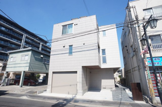 【外観】 | 完成したばかりの3階建てヘーベルメゾンです！