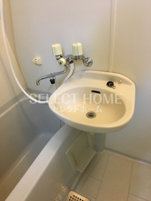 【洗面所】 | グランデュール４６ | 明るい洗面所です