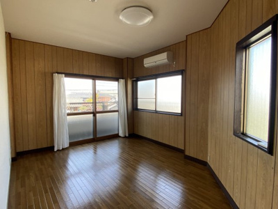 【居間・リビング】 | 新石生マンション