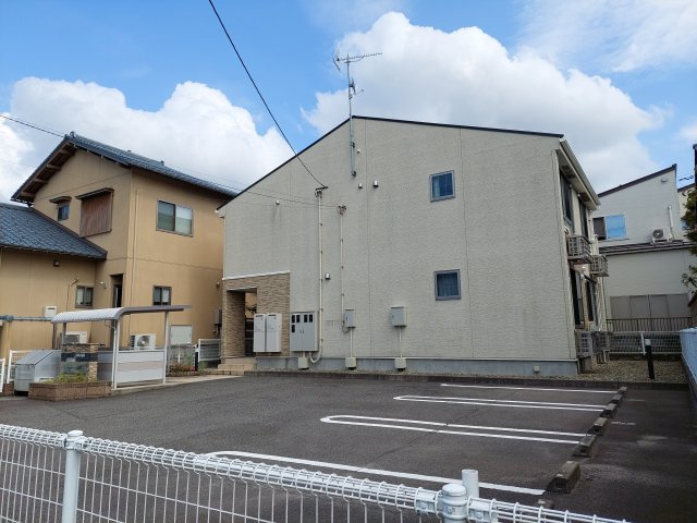 アイビーハウス白銀の外観|計4戸となります。
区画整理の行われたエリアに該当します。